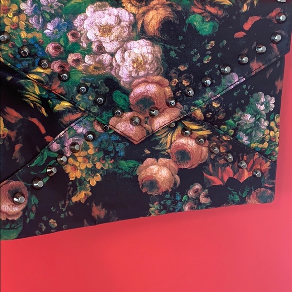 Clutch - Picture 6 of 8